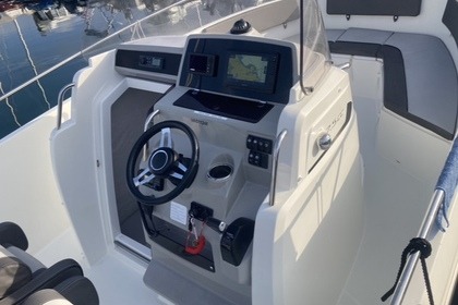 Location Bateau à moteur Jeanneau Cap camarat 7.5 open Locmariaquer