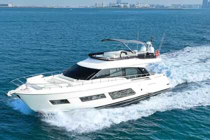 Verhuur Motorboot 6- 20 MT 3 CABINS FERETTI 670 2019 Dubai