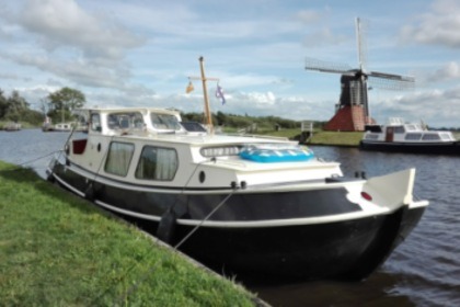 Charter Houseboat Bies Deneb Sneek