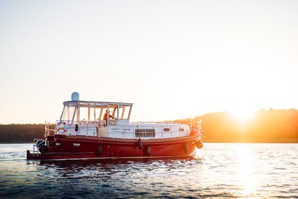 Noleggio Yacht Motoryacht 12m Terra dei laghi del Meclemburgo
