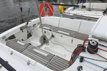 Miete Segelboot BENETEAU FIRST 25.7 Quiberon