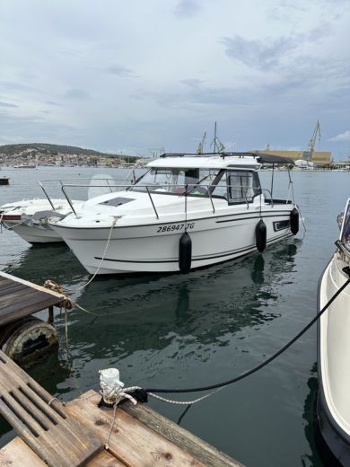 Trogir Motorboat Jeanneau Merry Fisher 795 alt tag text