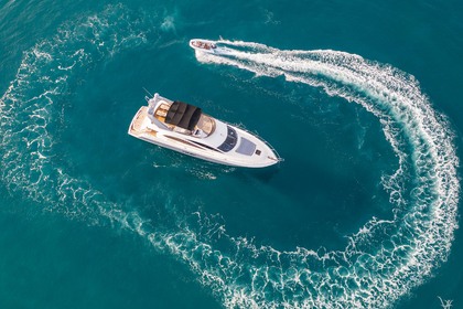 Hire Motor yacht Sunseeker Manhattan 70 Fly Corfu