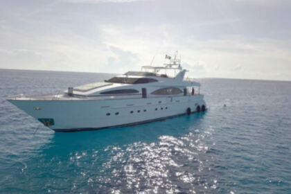 Rental Motor yacht Azimut 31m Cancún