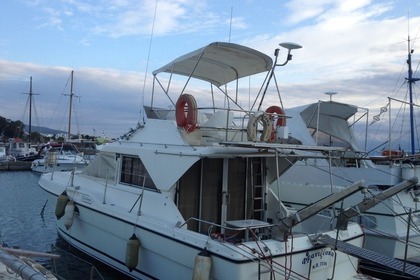 Rental Motorboat Fairline Corniche 31 Aegina