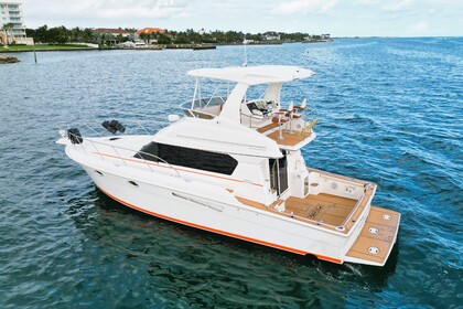 Charter Motorboat Silverton Custom Nassau