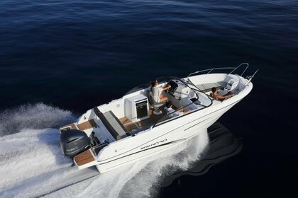 Rental Motorboat Jeanneau Cap Camarat 7.5 Br Beaulieu-sur-Mer