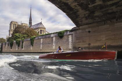 Rental Motorboat HACKER CRAFT R26 Paris
