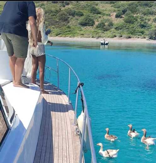 Bodrum Motor Yacht Gurmeyat with Jacuzzi alt tag text