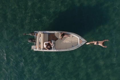 Hyra båt Båt utan licens  Nireus 490 optima Santorini