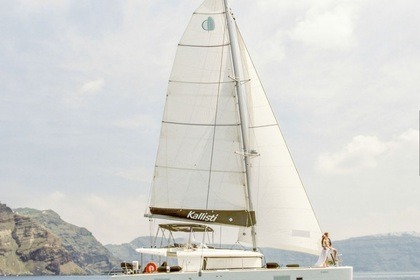 Charter Catamaran LAGOON 450F Santorini