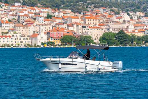 Motorboat Atlantic Marine Sun Cruiser 690 Boat design plan