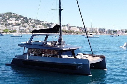 Rental Catamaran Moon Yacht Moon 60 Palma de Mallorca