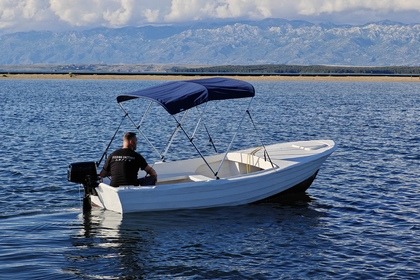 Hire Motorboat Vega 450 Nin