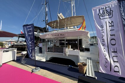 Verhuur Catamaran Dufour Yachts Dufour 48 Catamaran - 5 + 1 cab. Dénia