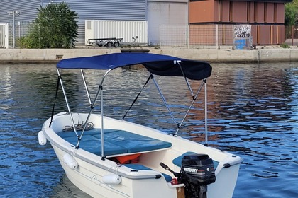 Hire Boat without licence  Rivage Rivage 410 Marseille