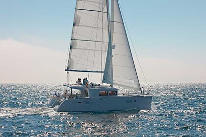 Hire Catamaran Lagoon-Bénéteau Lagoon 450 F - 4 + 2 cab. Port Charles Ornano