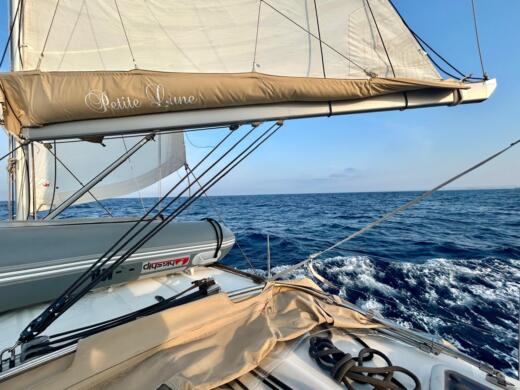 Марсель Sailboat DUFOUR 375 Grand large alt tag text