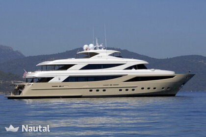 Hire Motor yacht Custom 445 Bodrum