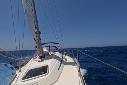 Charter Sailboat Bavaria Bavaria 32 Cruiser Toulon