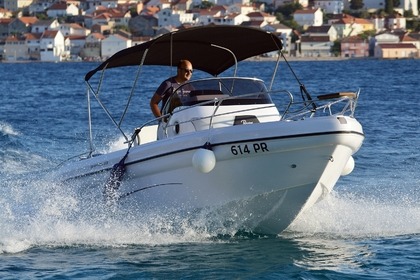 Hire Motorboat Ranieri Shadow 22 Kali, Croatia