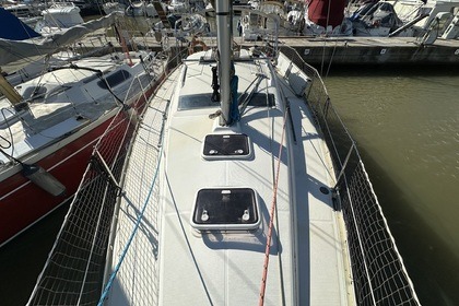 Noleggio Barca a vela  Oceanis 323 Clipper Punta Ala