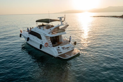 Charter Motor yacht Sea Ray SEA RAY 525 Latsi