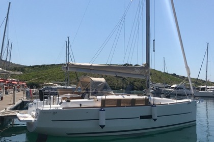 Charter Sailboat DUFOUR 310 Grand Large Primošten