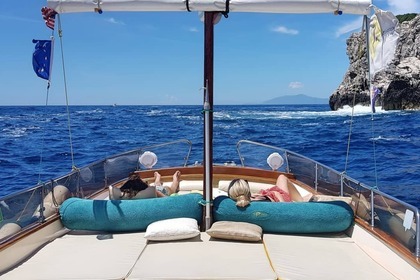Charter Boat without licence  Di Donna Gozzo Capri