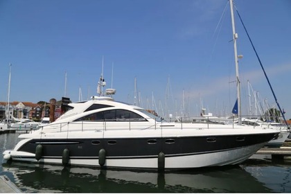 Noleggio Barca a motore Fairline Targa 52 Saint-Tropez