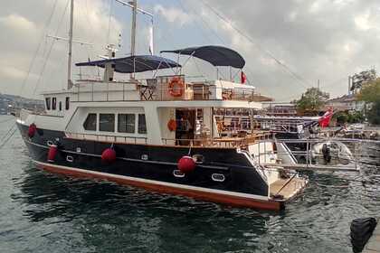 Miete Motoryacht Bruce Roberts TY62 Istanbul