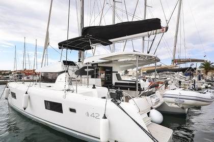 Charter Catamaran Lagoon-Bénéteau Lagoon 42 - 4 + 2 cab. Biograd na Moru