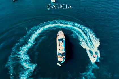 Alquiler Yate a motor Carlo Riva Classic Yacht OCEAN FALCON By ALBARARI La Coruña