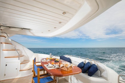 Hire Motor yacht Sunseeker Manhattan 66 Barcelona