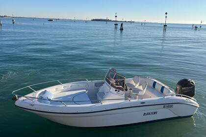 Rental Motorboat Ranieri Stagate 20 Venice