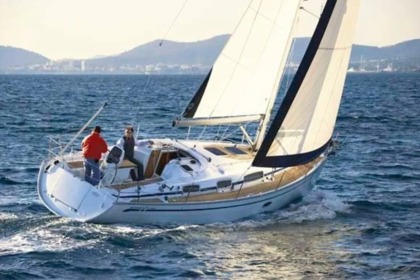 Rental Sailboat Bavaria 35 Cruiser Breege