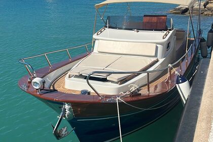 Hire Motorboat Gozzo campano Sport cruiser Salerno
