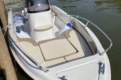 Location Bateau sans permis  Trimarchi Enica Venise