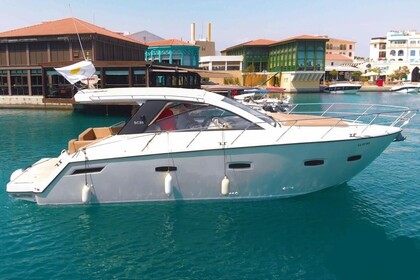 Hire Motorboat Sealine CS35 Limassol
