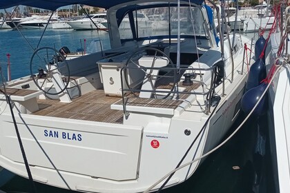 Noleggio Barca a vela Bénéteau Oceanis 51.1 - 5 + 1 cab. Marina di Portorosa