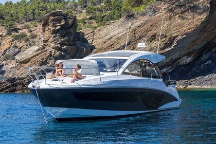 Hire Motorboat BENETEAU GRAN TURISMO 45 Ajaccio