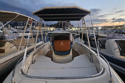 Charter Motorboat INVICTUS Cappoforte fx200 Xàbia