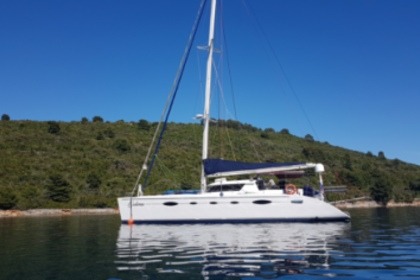 Rental Catamaran Fountaine Pajot Eleuthera 60 Trogir