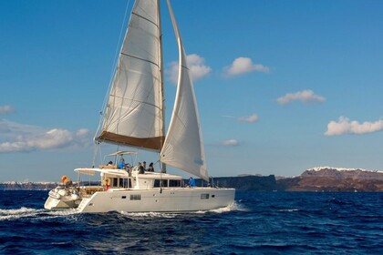 Hire Catamaran LAGOON 450 Santorini
