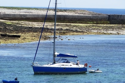 Charter Sailboat KIRIE - FEELING 396 Di Audierne