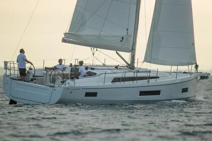 Verhuur Zeilboot Bénéteau Oceanis 40.1 - 3 cab. Golfe-Juan