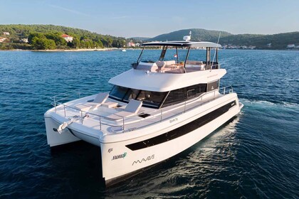 Hire Catamaran Fountaine Pajot Fountaine Pajot MY6 Šibenik