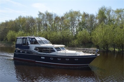 Charter Houseboat De Drait Renal 45 (4Cab) Drachten