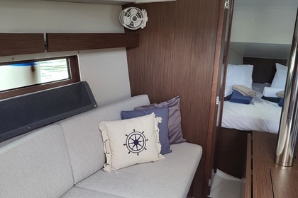 Charter Sailboat Bénéteau Oceanis 34.1 First line - 3 cab. Šimuni