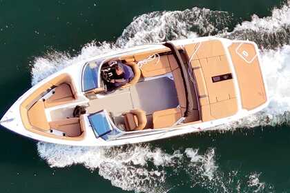 Charter Motorboat Four Winns H4 Menaggio